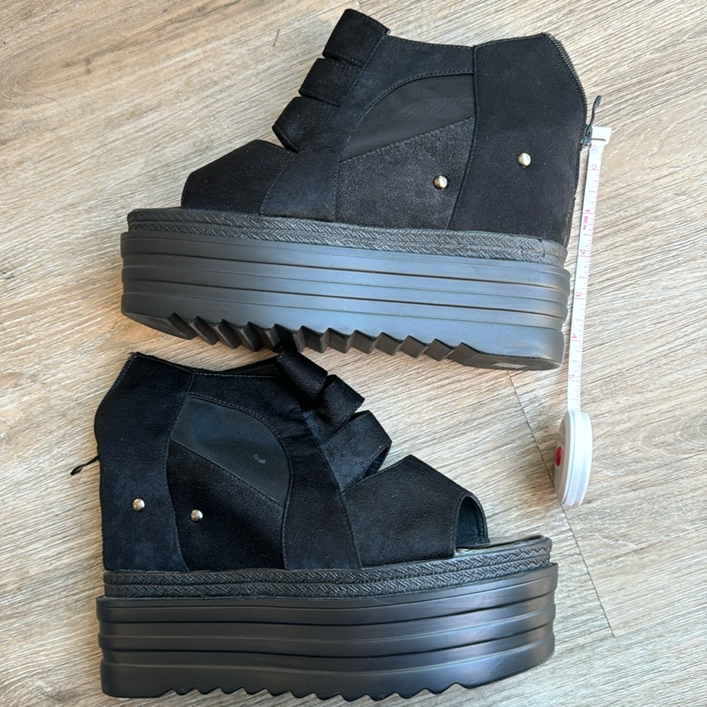 Women's Black Platform Wedge Sandals